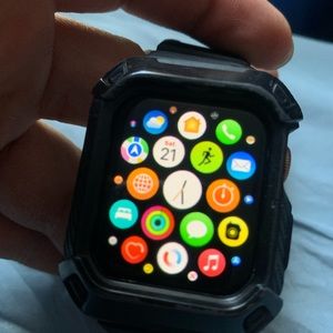 Selling Apple Watch series 6 40mm